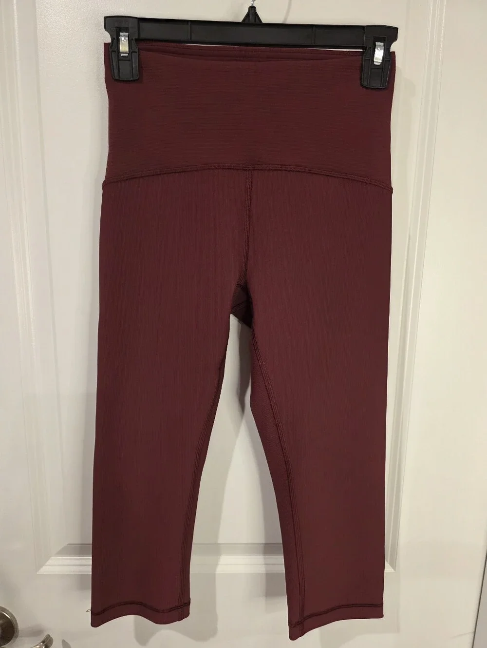 Lululemon Ribbed Contoured High Rise Crop
